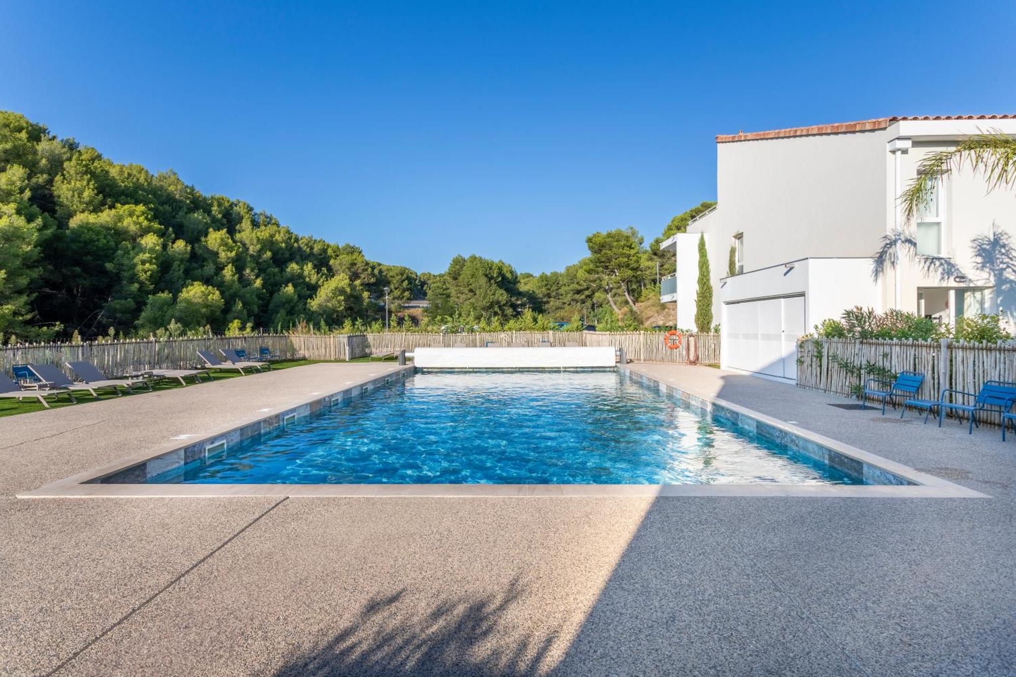 Residence Pierre Et Vacances Cap Cassis Calanques ロックフォール・ラ・ベドゥール エクステリア 写真